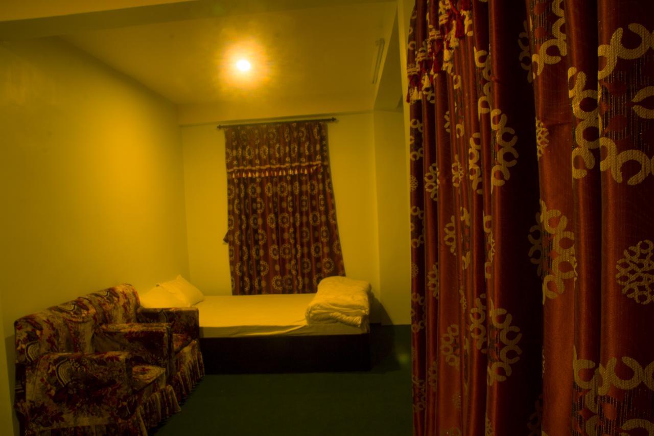 Pradhan House - Home Stay With Garden Bhatgoan Exterior photo