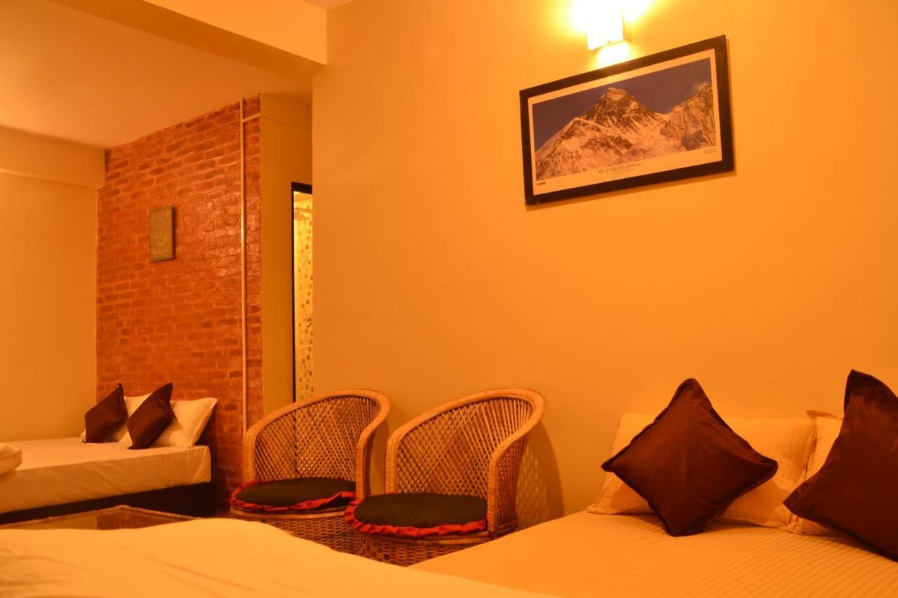 Pradhan House - Home Stay With Garden Bhatgoan Exterior photo