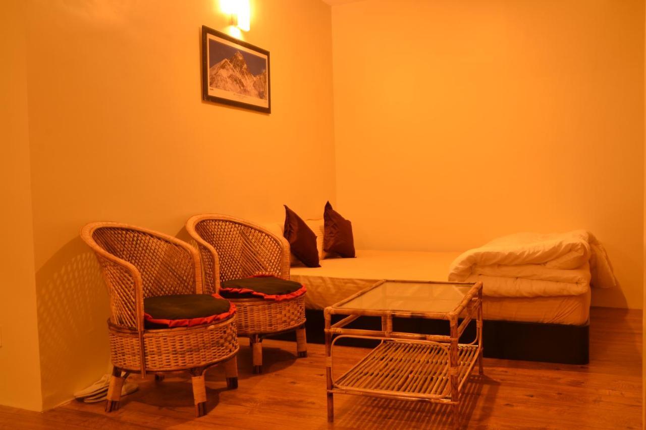 Pradhan House - Home Stay With Garden Bhatgoan Exterior photo